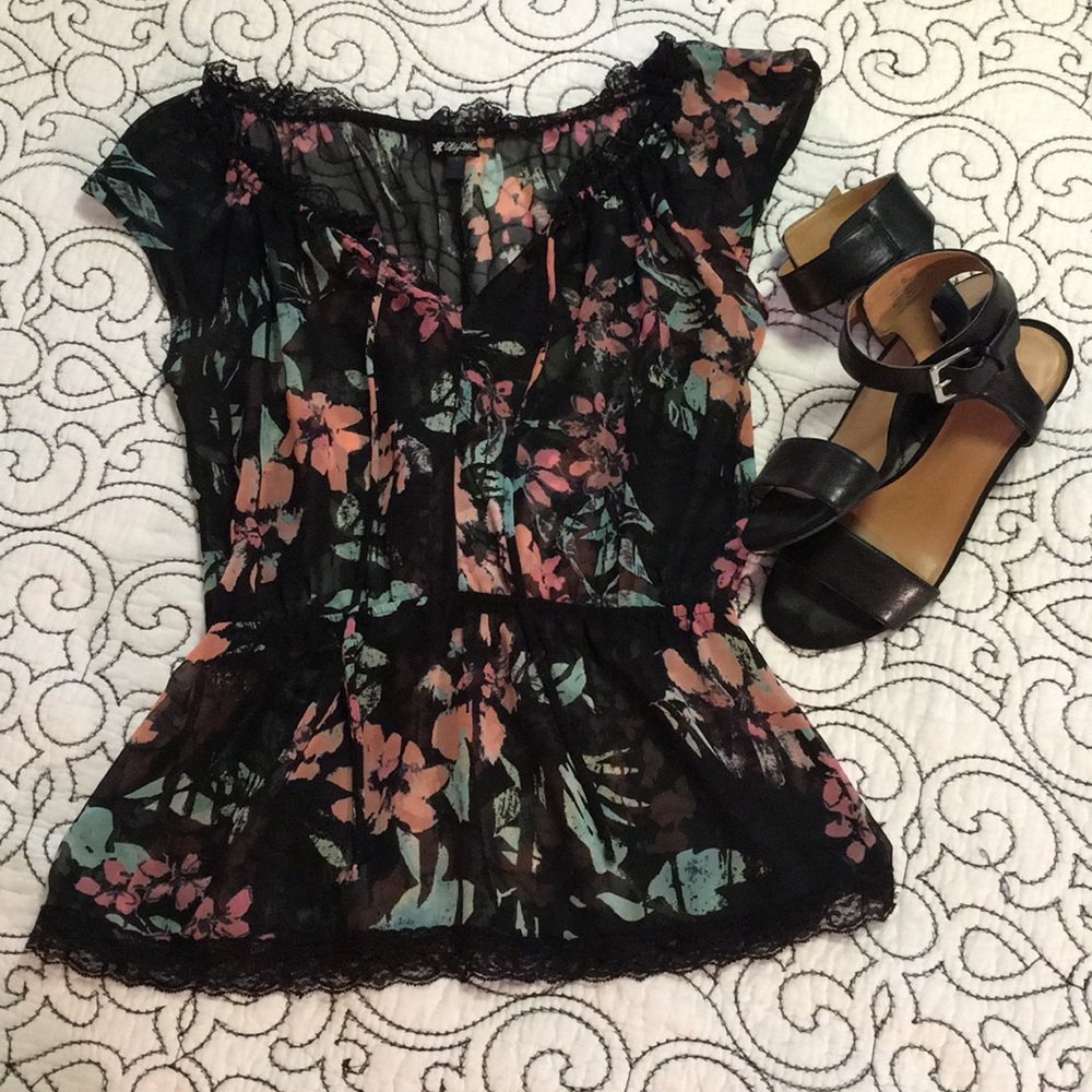 Sheer floral blouse 🌸 Sz S